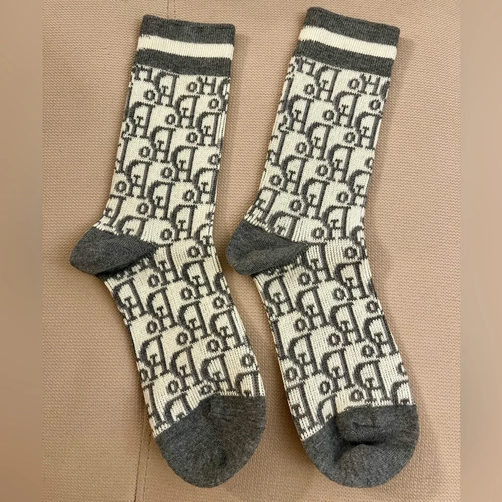 Gray Patterned Socks